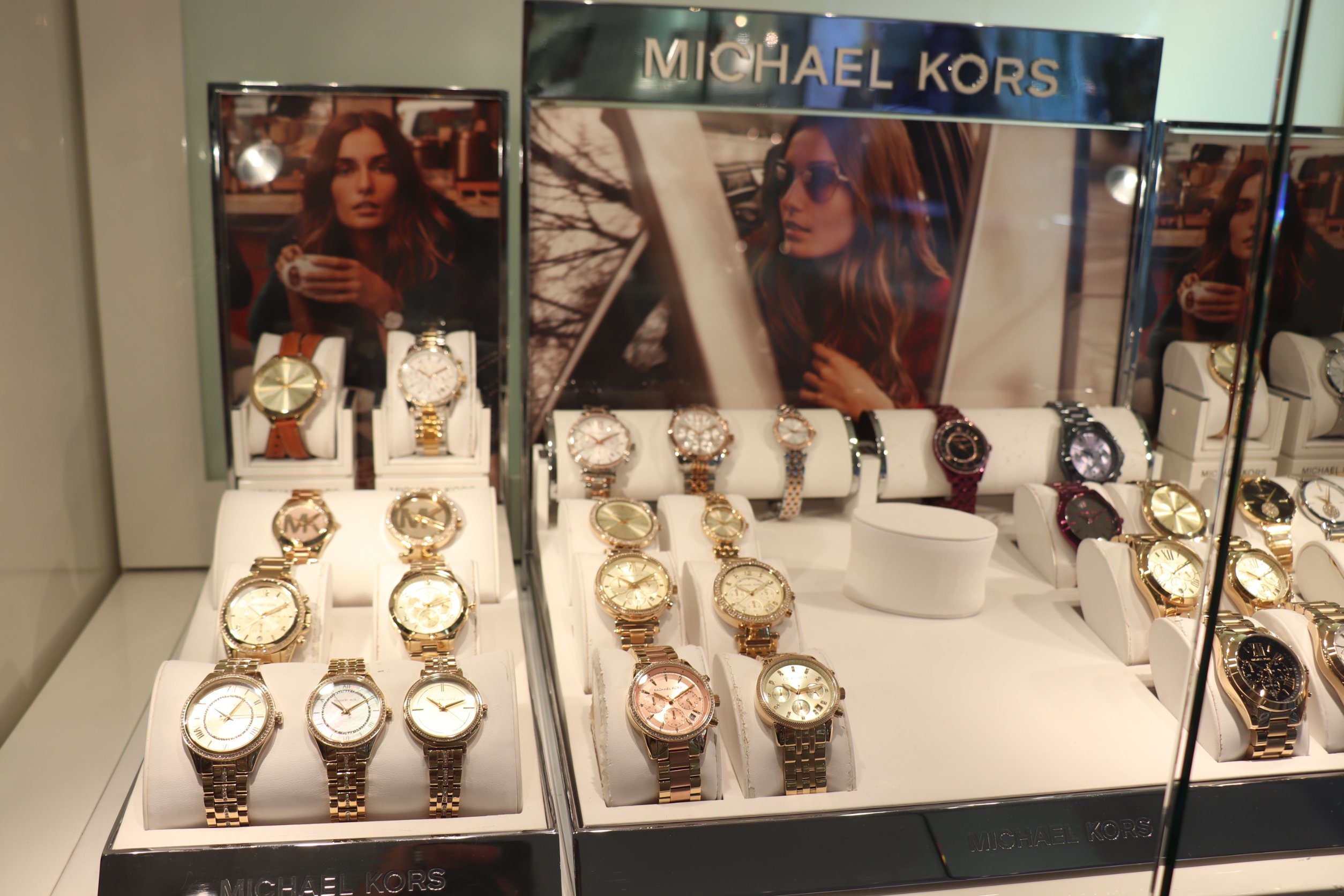 Descubrir 66+ imagen how to buy michael kors wholesale